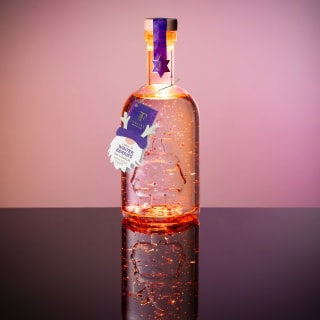 416024-light-up-gonk-liqueur-gin-with-gold-flakes-winter-berries-2