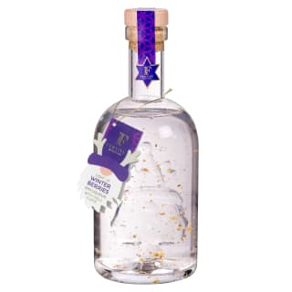 416024-light-up-gonk-liqueur-gin-with-gold-flakes-winter-berries