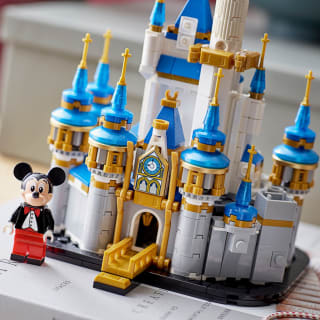 418215-lego-disney-mini-castle-2