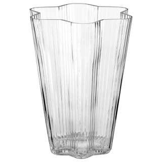 418229-fluted-scalloped-edge-vase