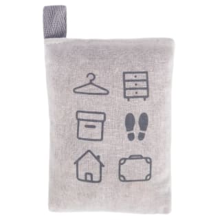 419236-4-pack-cedar-moisture--odour-absorbing-bags-2