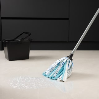 419279-addis-strip-mop-with-refill