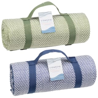 419545-woven-picnic-blanket-group