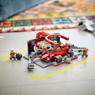 420182-lego-city-f1-pit-stop-and-pit-crew-with-ferrari-car