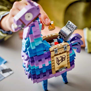 420184-lego-fortnite-supply-llama-8