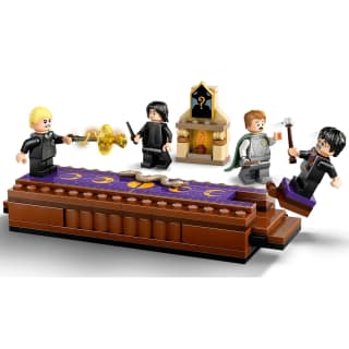 420185-lego-harry-potter-hogwarts-castle-dueling-club-7