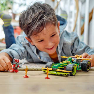 420215-lego-ninjago-lloyds-pull-back-race-car-6