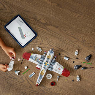 420218-lego-stars-wars-ahsokas-jedi-interceptor-10