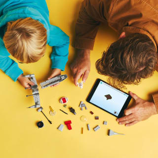 420221-lego-star-wars-mando-and-grogus-n-1-starfighter-3