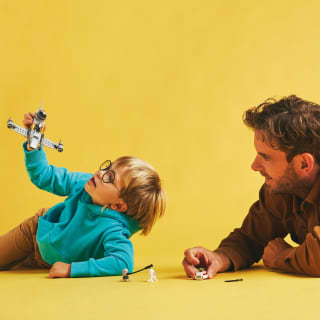 420221-lego-star-wars-mando-and-grogus-n-1-starfighter-4