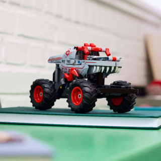 420250-lego-technic-monster-jam-thunderroarus-pull-back-7