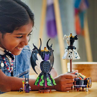 420252-maleficents-and-cruella-de-vils-dresses-43262-2