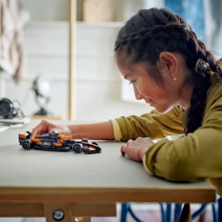 420260-mclaren-f1-team-mcl38-race-car-77251-6