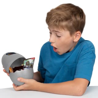 420990-jurassic-surprise-egg-2