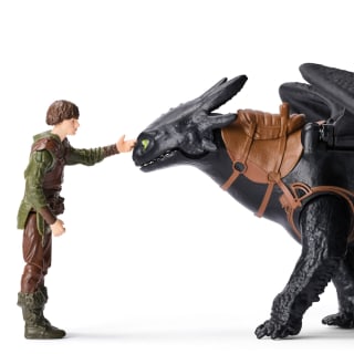 421914-how-to-train-your-dragon-figures-toothless-and-hiccup-2