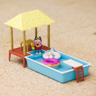 423036-bluey-pool-time-playset-5