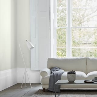 423774-crown-matt-emulsion-paint-2_5l-milk-white