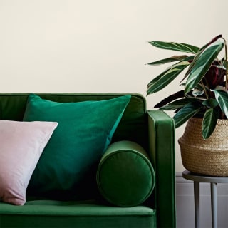 423852-crown-easyclean-matt-emulsion-2_5l--antique-cream-3