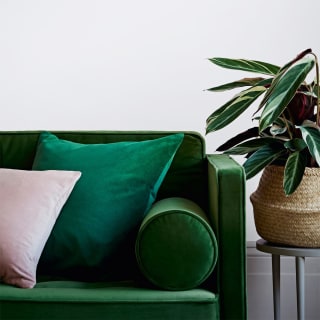 423864-crown-easyclean-matt-emulsion-2_5l-clay-white-3