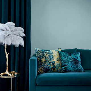 423869-crown-easyclean-matt-emulsion-2_5l--duck-egg-3