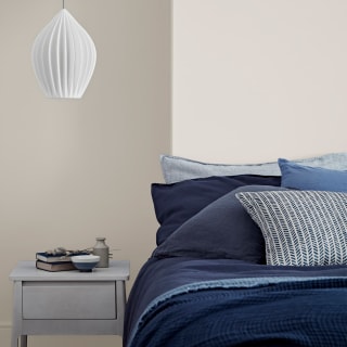 423877-crown-easyclean-matt-emulsion-2_5l-snowfall-3