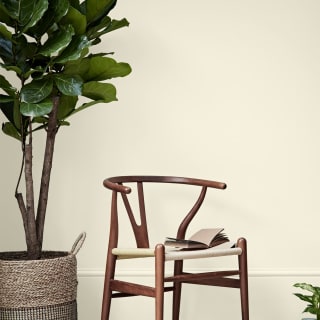 423878-crown-easyclean-matt-emulsion-2_5l-soft-linen-3