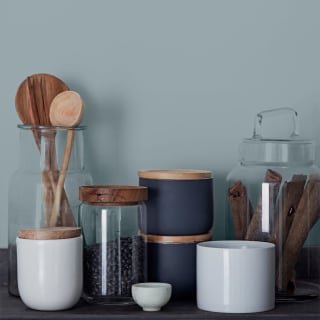 423908-crown-easyclean-kitchen-matt-emulsion-2_5l-simply-duck-egg-2