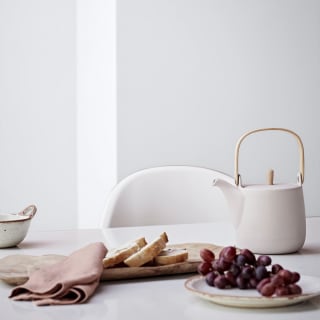 423920-crown-easyclean-kitchen-matt-emulsion-2_5l-splash-of-pepper-2