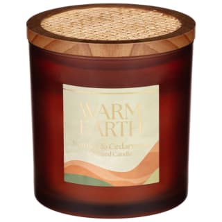 424001-warm-earth-nutmeg-and-cedarwood-scented-candle