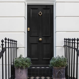 424078-crown-quick-dry-gloss-750ml-jet-black-2