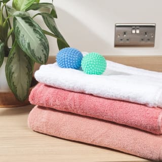 424684-beldray-2-pack-laundry-balls