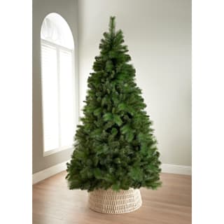 424863-7ft-unlit-green-needle-tree