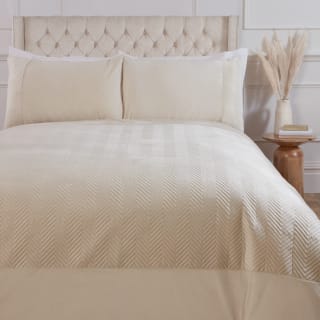 Sienna Pinsonic Velvet Cream Duvet Set - King