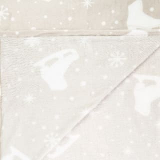 425345-ice-stakes-super-soft-throw-2