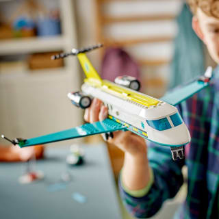 425769-lego-city-air-ambulance-5