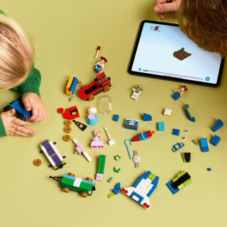 425774-lego-disney-toy-story-celebration-train-and-rc-car-5