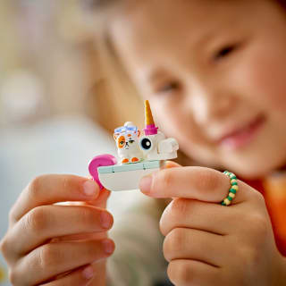 425784-lego-friends-unicorn-and-flamingo-pool-party-3