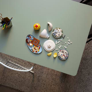 425786-lego-disney-pixar-lamp-4