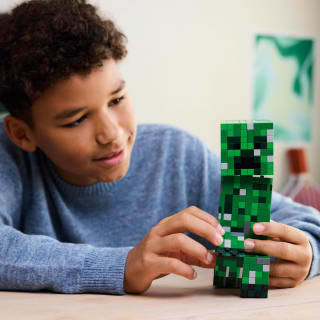 425789-lego-minecraft-the-creeper-11
