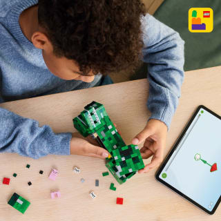 425789-lego-minecraft-the-creeper