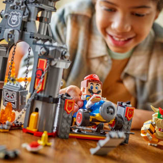 425828-lego-super-mario-kart-bowsers-castle-2