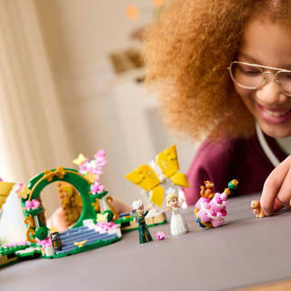 425835-lego-wicked-glindas-wedding-day-5