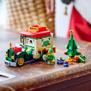 425838-legp-santas-delivery-truck