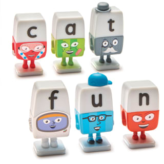 426060-alphablocks-figure-set