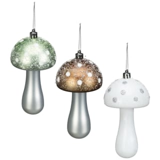 426091-3pk-mushrooms-group