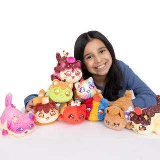 426558-aphmau-meemeows-mystery-plush-3