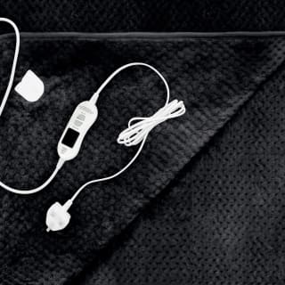 426821-waffle-heated-throw-black-3