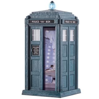 426900-doctor-who-the-fifteenth-doctors-tardis-6