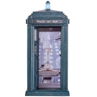 426900-doctor-who-the-fifteenth-doctors-tardis