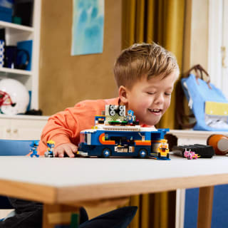 427699-lego-sonic-the-hedgehog-team-sonic-command-truck-6